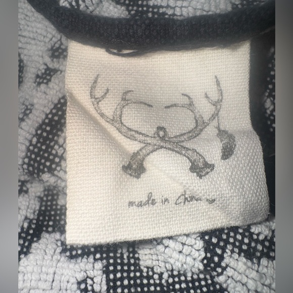 SPELL GYPSY Jacquard Large Beach Towel Black and White Fringe detail - Picture 5 of 8